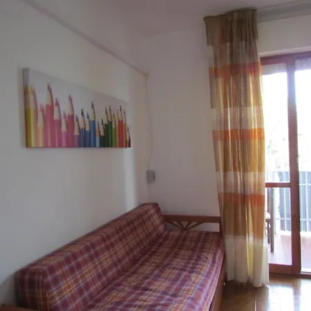 Lovely Flat With Ac In A With Pool Apartment *