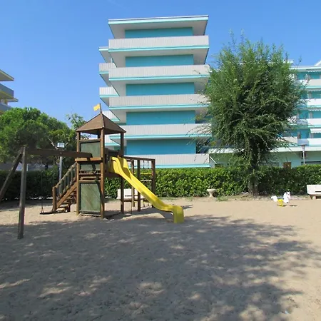 Lovely Flat With In A Pool Paradise * ビビオーネ